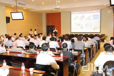 安徽合力2015全球代理商電動產品研討會 共話技術革新，驅動綠色未來